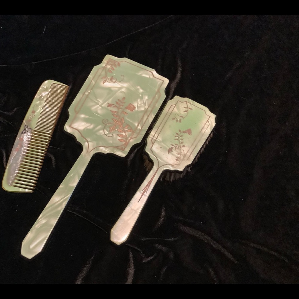VINTAGE DUPONT DUFOLD VANITY DRESSER SET 11 PCS.